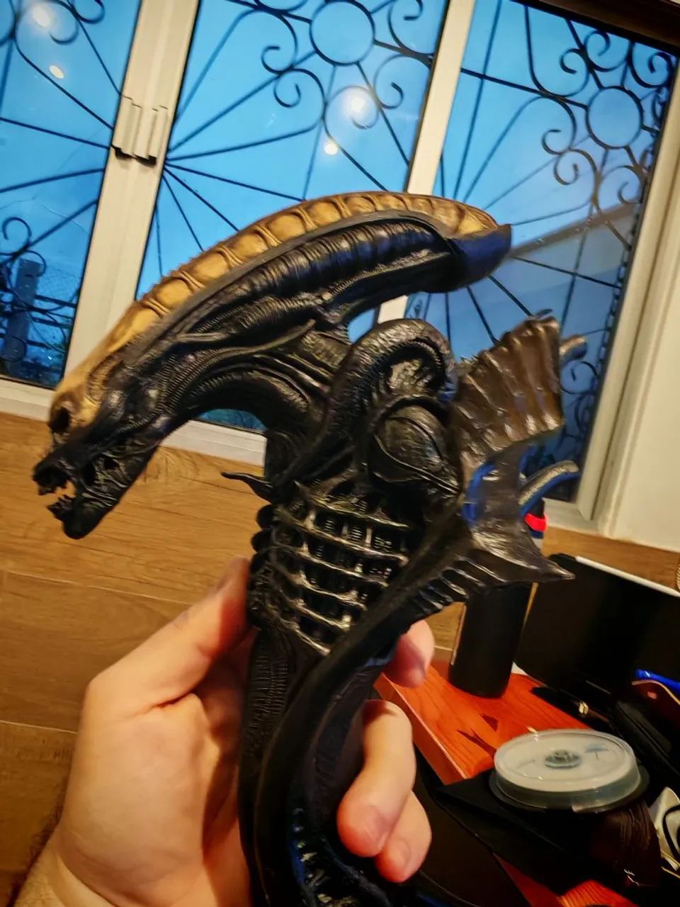 Busto Alien