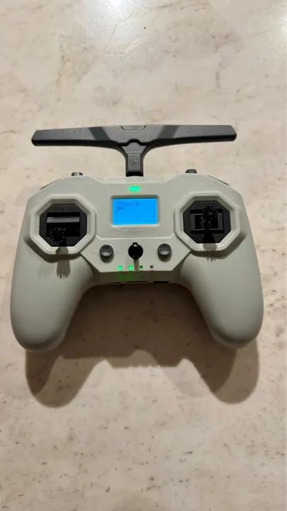 Controle FPV iFlight Commando 8 | ELRS 2.4GHz