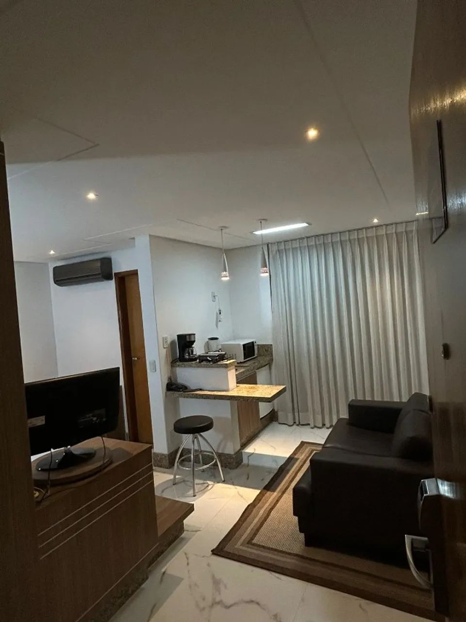 Flat mobiliado setor oeste praça do sol - Foto 5