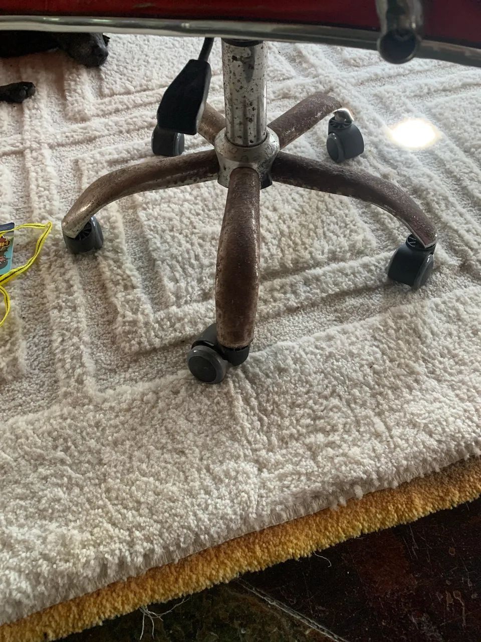 Cadeira rotativa detalhes  - Foto 3