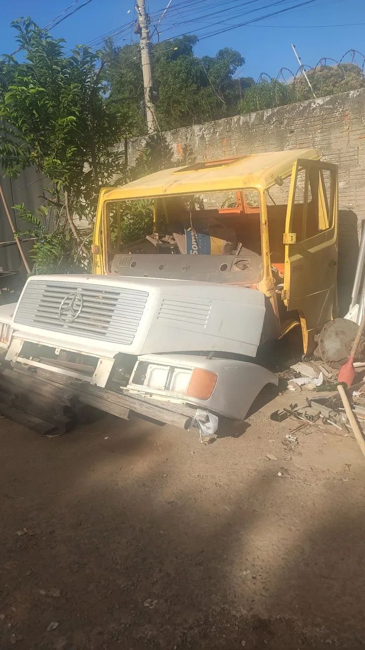 Cabine de Caminhão Mercedes-Benz 1618 - Foto 4