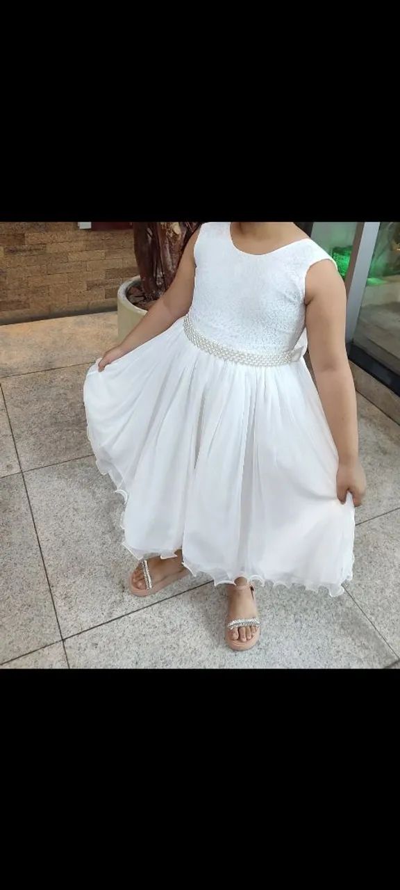 Vestido de renda off  white  para menina