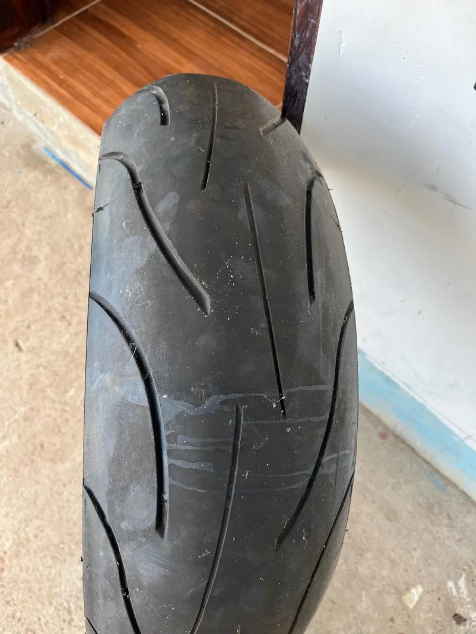 Pneu de Moto Usado