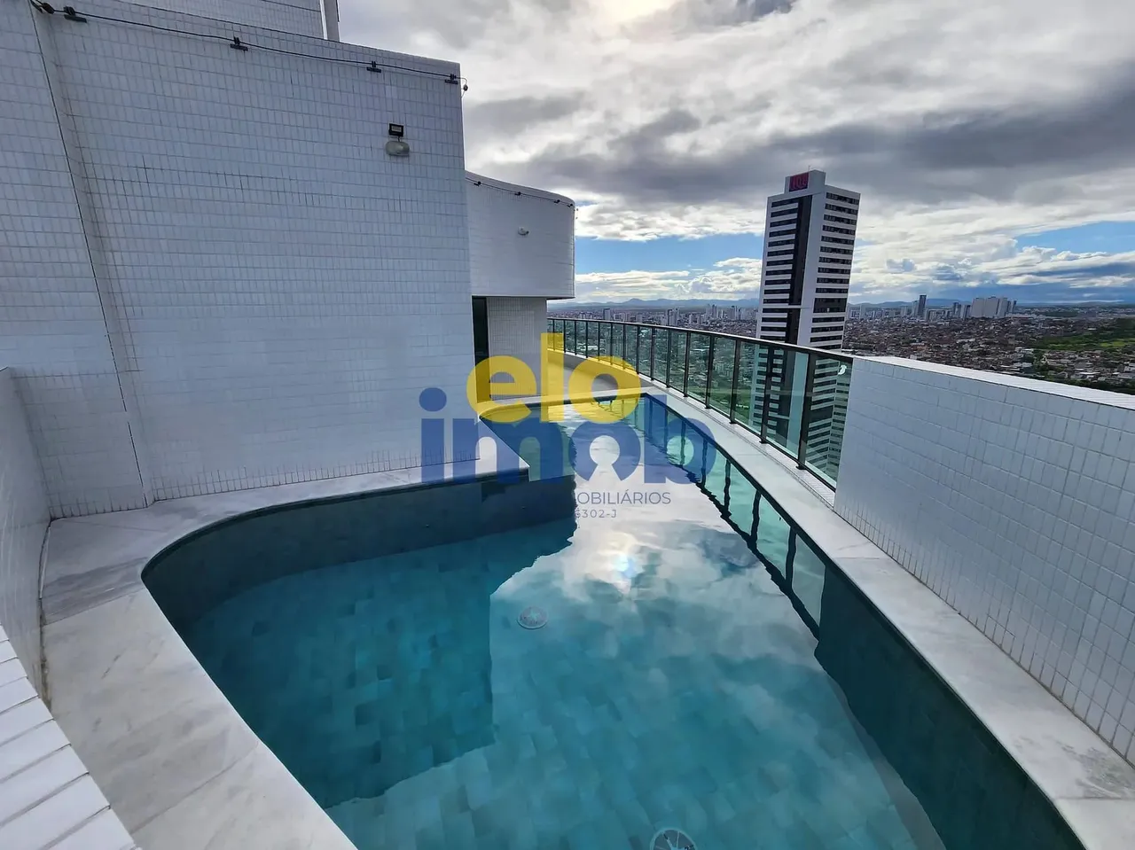 Apartamento para locação no edifício Marcos Silveira, Indianópolis, Caruaru, PE!