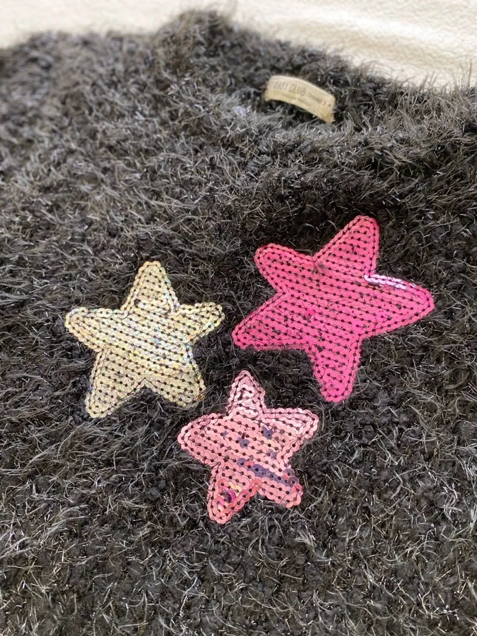 Blusão Preto Pelinho Estrelas  - Foto 4