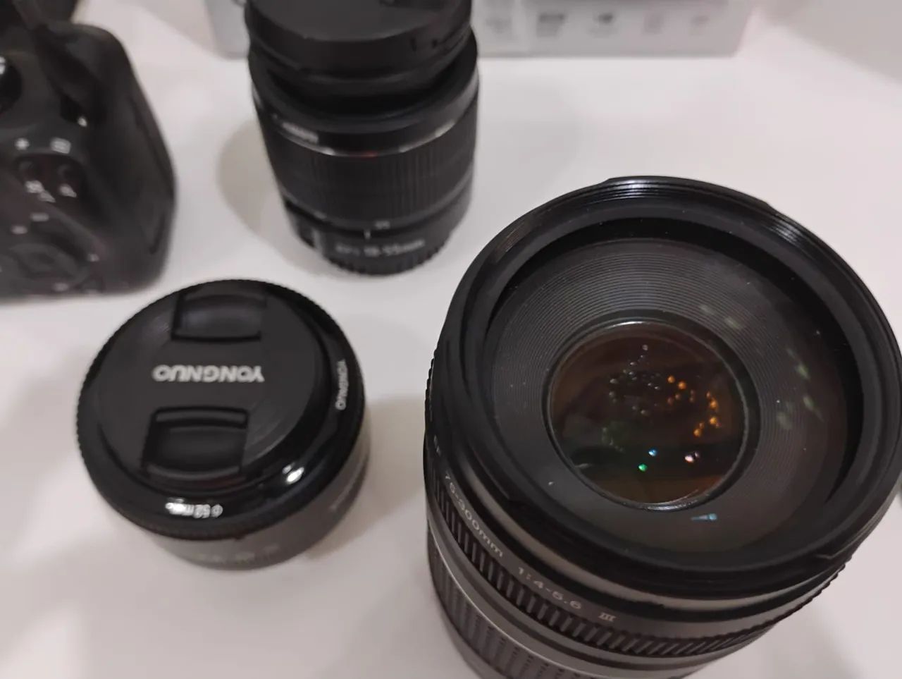 Kit Canon EOS 4000D com Lentes do Kit+75-330 auto foco + 50mm yangnoo. - Foto 2