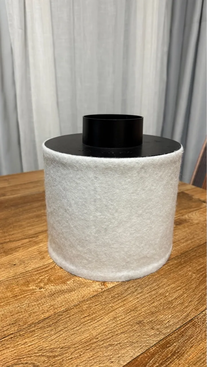 Filtro de carvão ativado com entrada de 100 mm.
