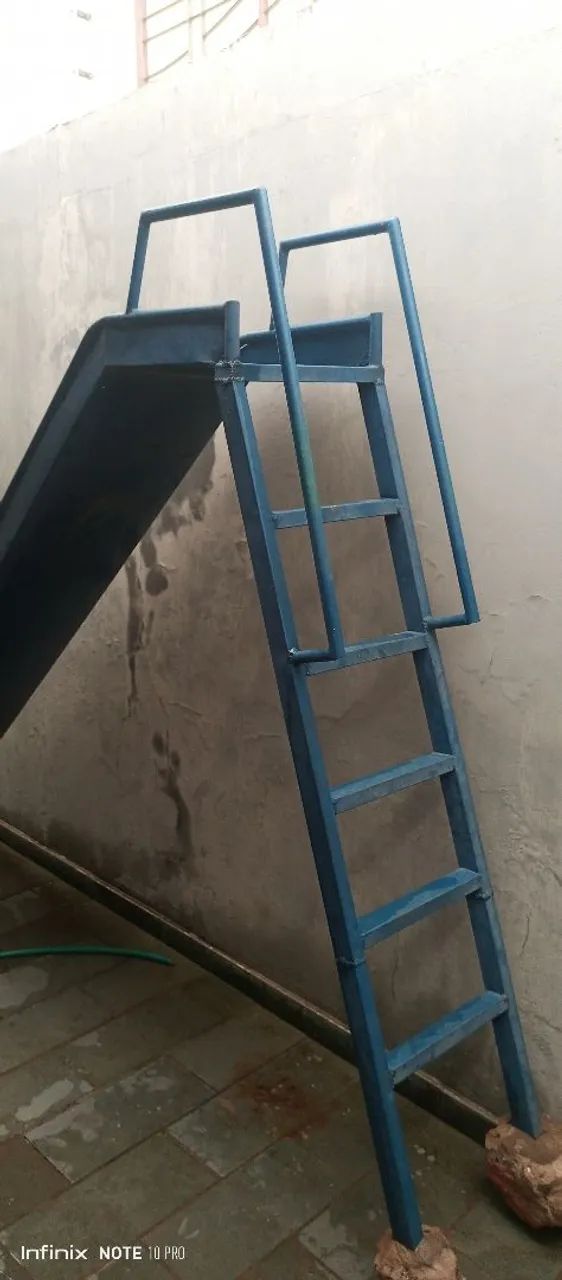 Escorregador de ferro 63824086540417120