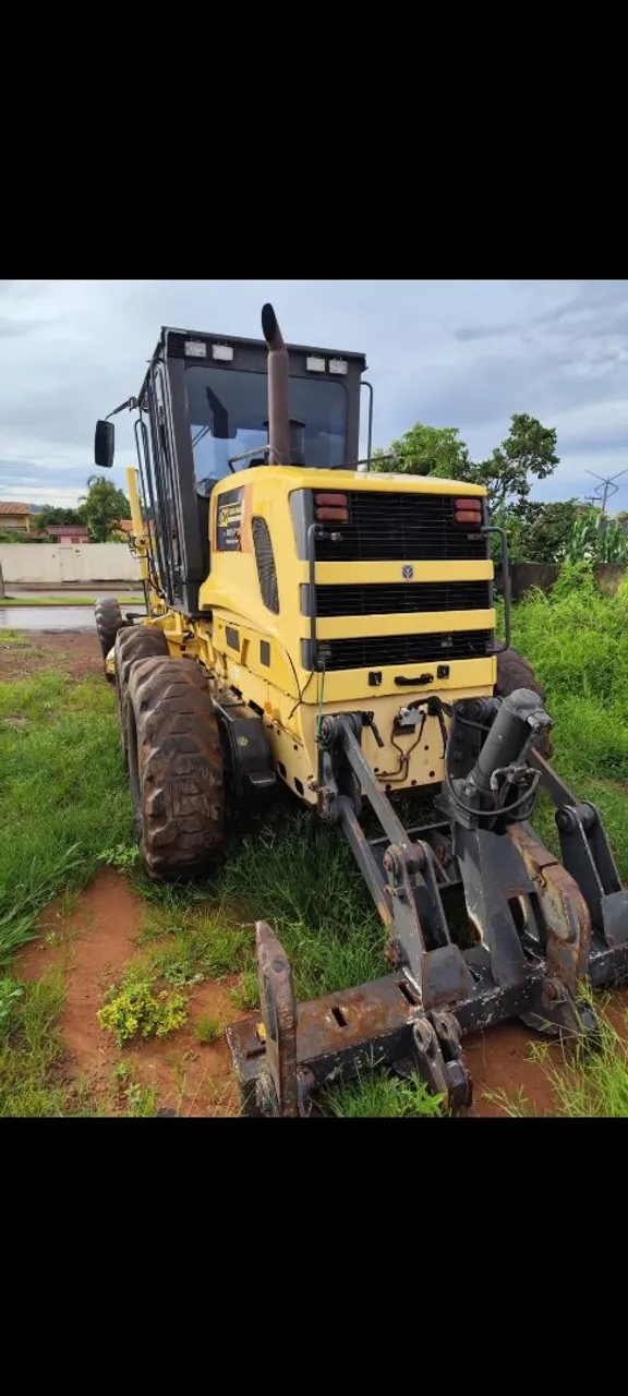 Motoniveladora Patrol New Holland RG 170