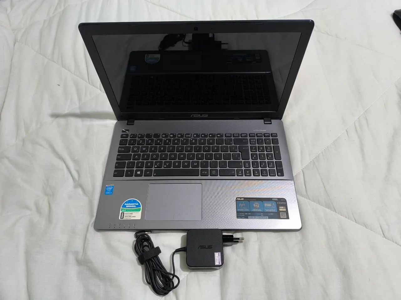 Notebook Asus - Tela grande e desempenho confiável