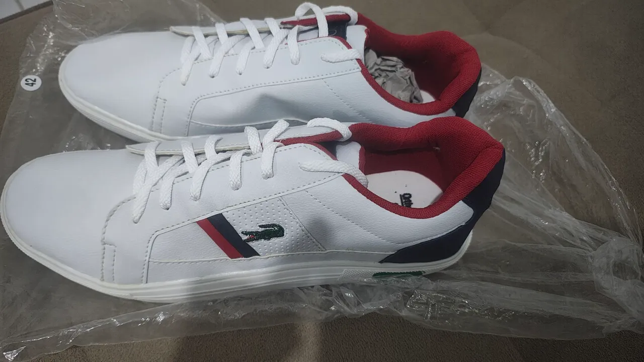 Tênis Lacoste Branco com Detalhes