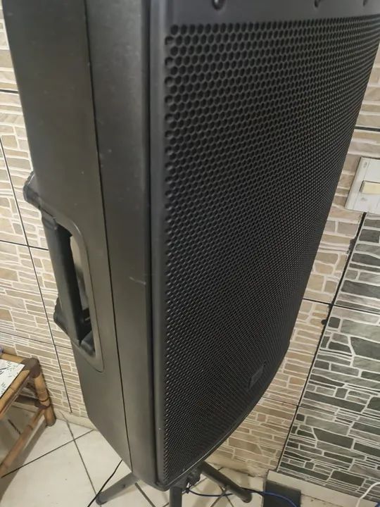 Caixa de Som Ativa JBL EON615 - Potente e com Qualidade - Foto 4