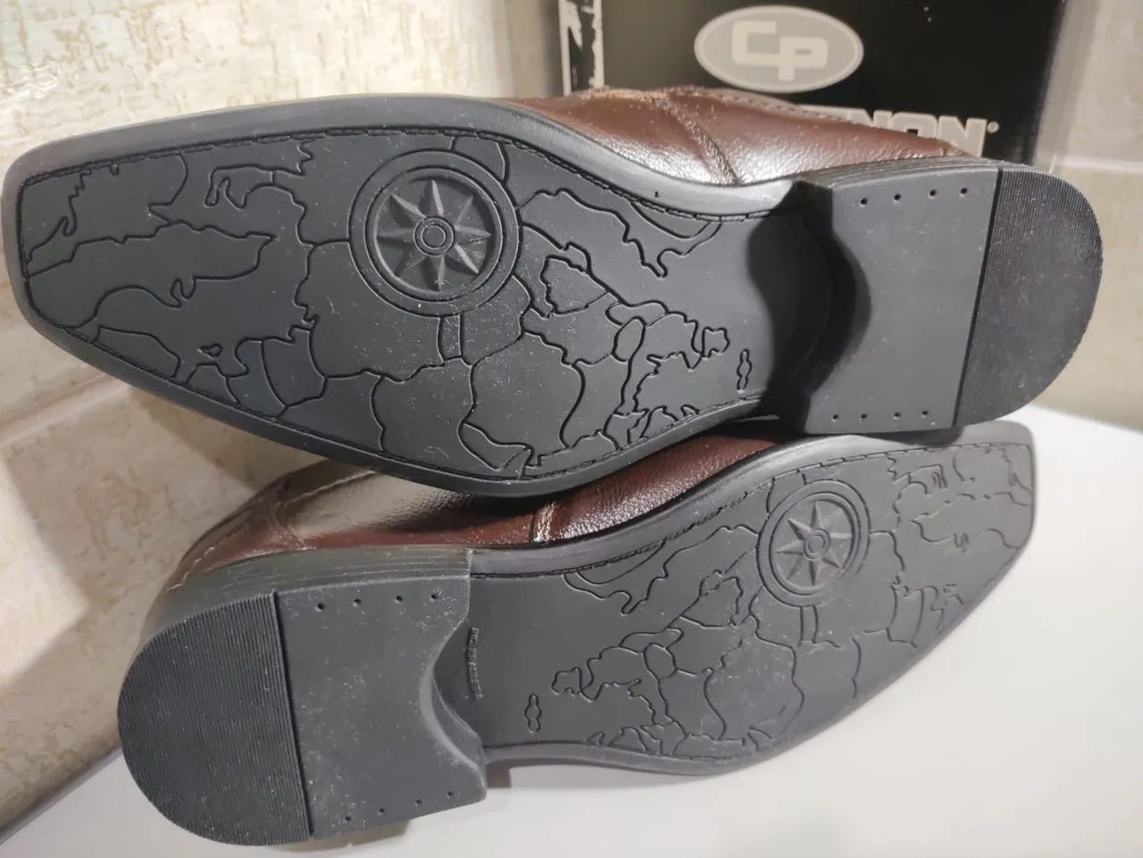 Sapatos Masculinos Marrom  de Couro- Tamanho 42. - Foto 5