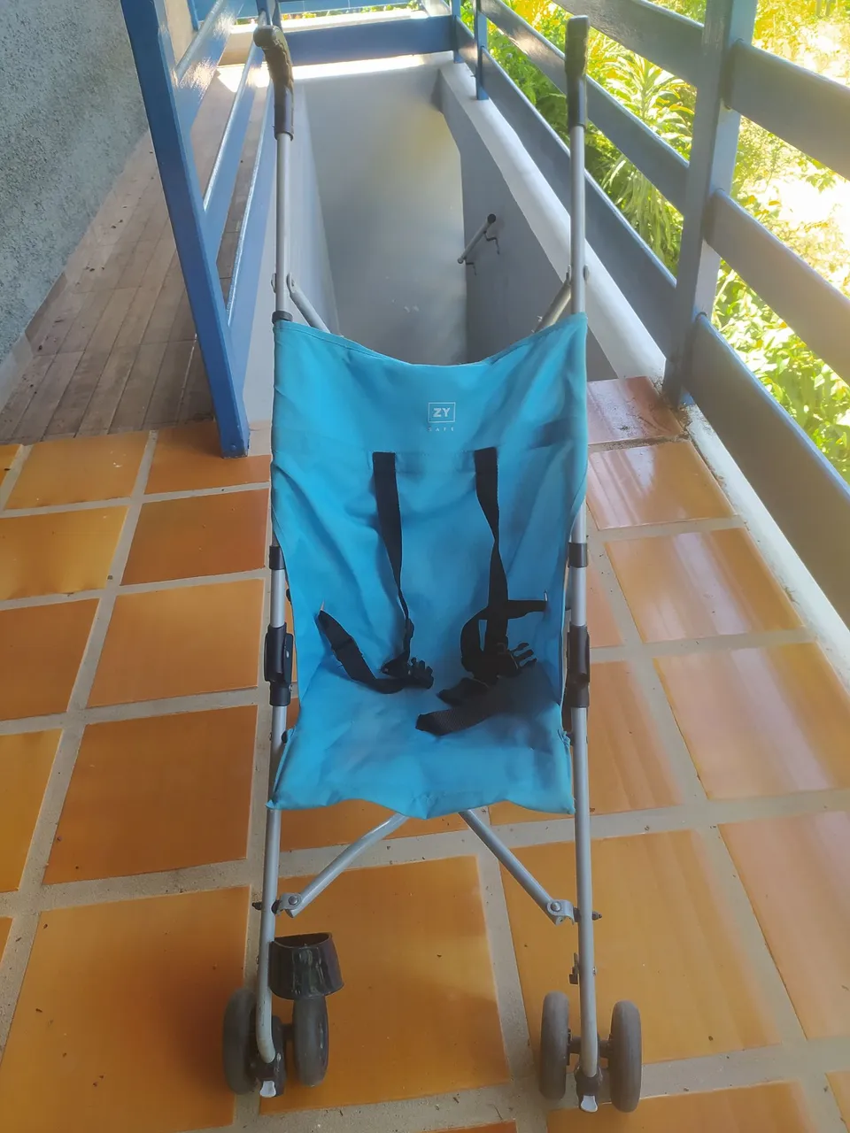 Carrinho de bebê dobrável tipo guarda-chuva
