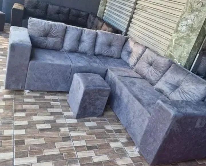 Sofá de canto com puff  A pronta entrega  - Foto 2