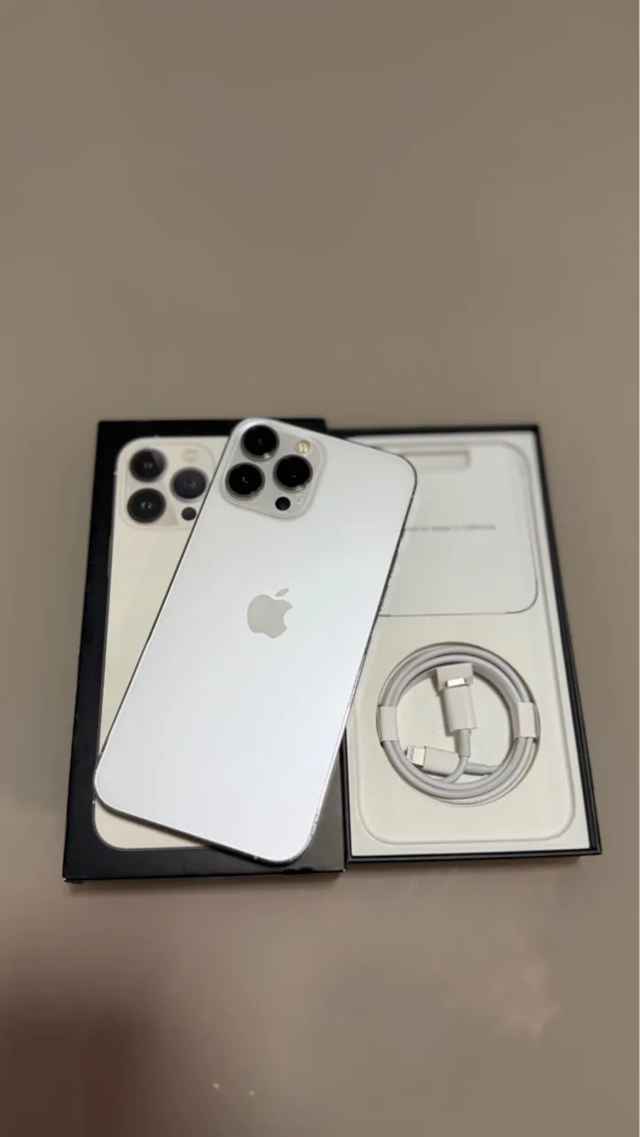 iPhone 13 Pro Max 128GB Sierra blue, Seminovo, sem detalhes de uso, com Garantia