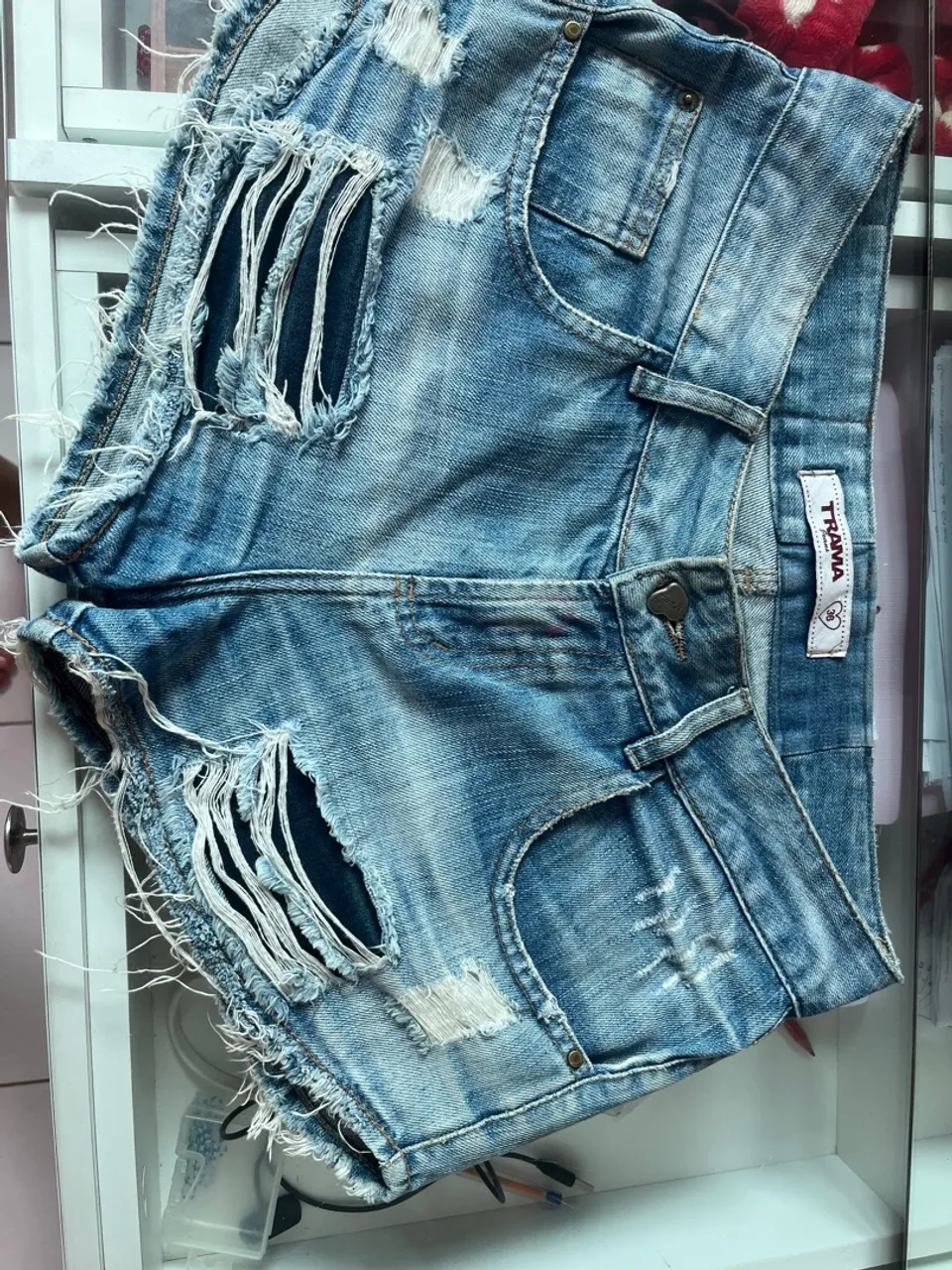 Shorts jeans destroyed feminino