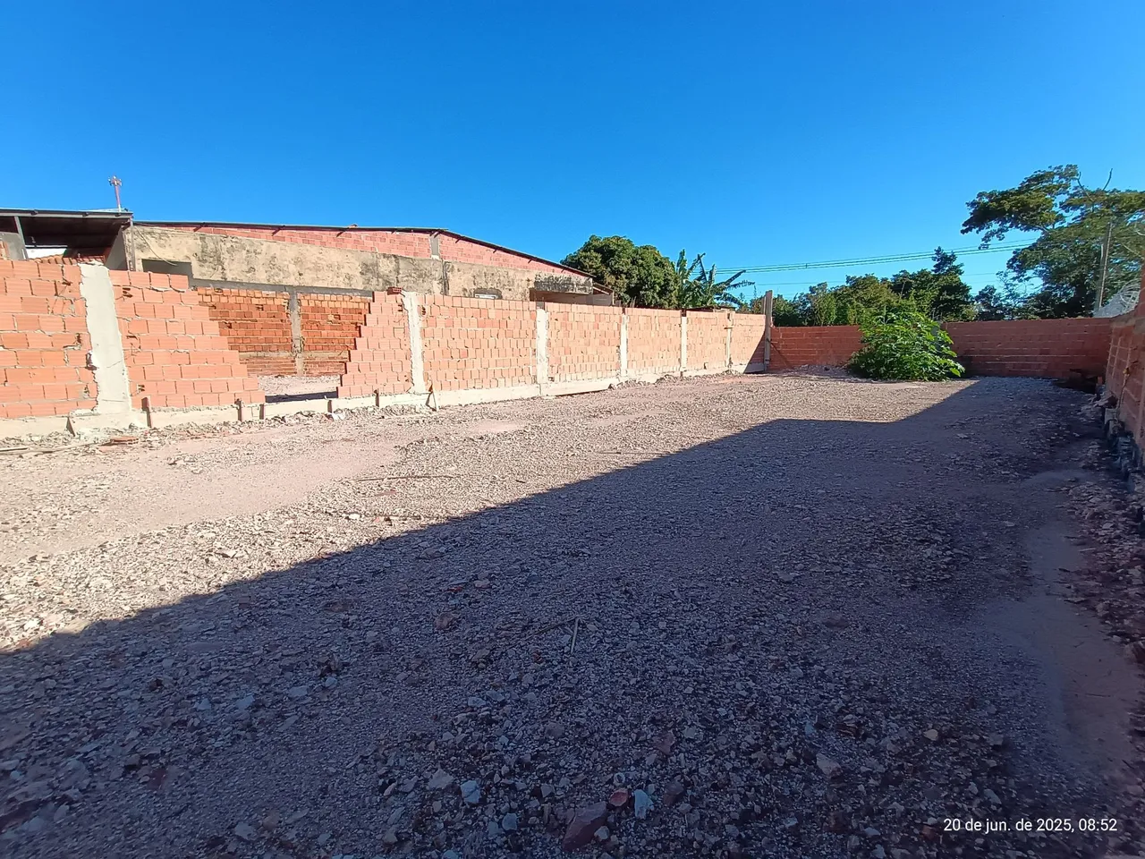 Lote com 235m2 no setor de mansões