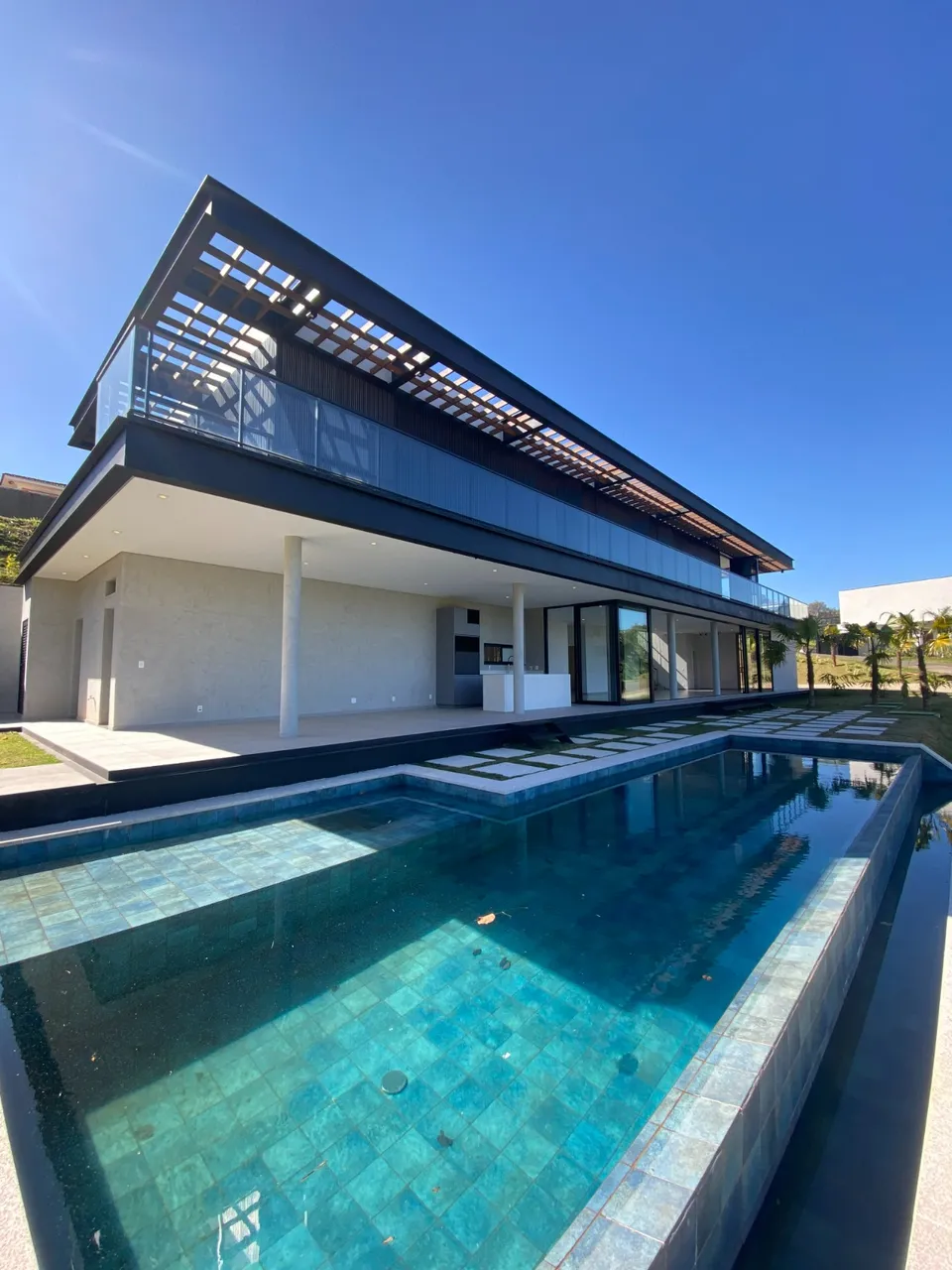 Casa alto padrão à venda ou aluguel no Condomínio Fazenda Serra Azul em Itupeva - SP