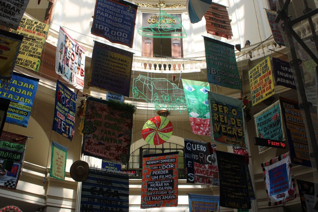 Canon Rebel T7 pouco usada, com tudo incluso  - Foto 3