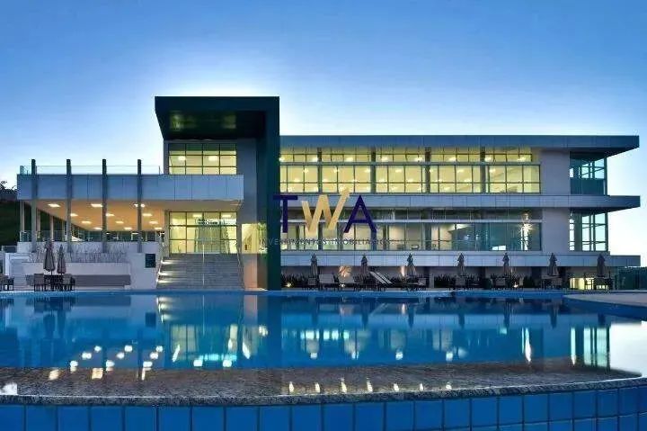 Lote em condomínio fechado em rua plana com 800 metros quadrados - Foto 5