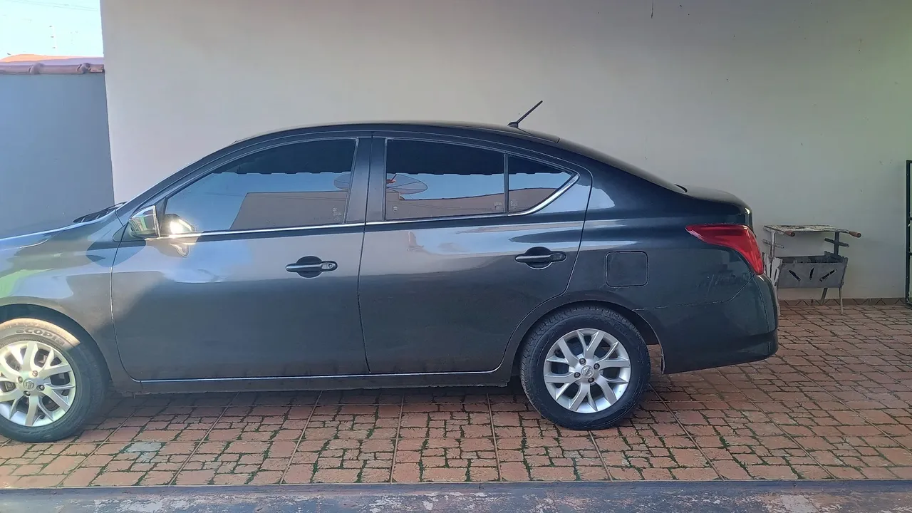Versa 2016