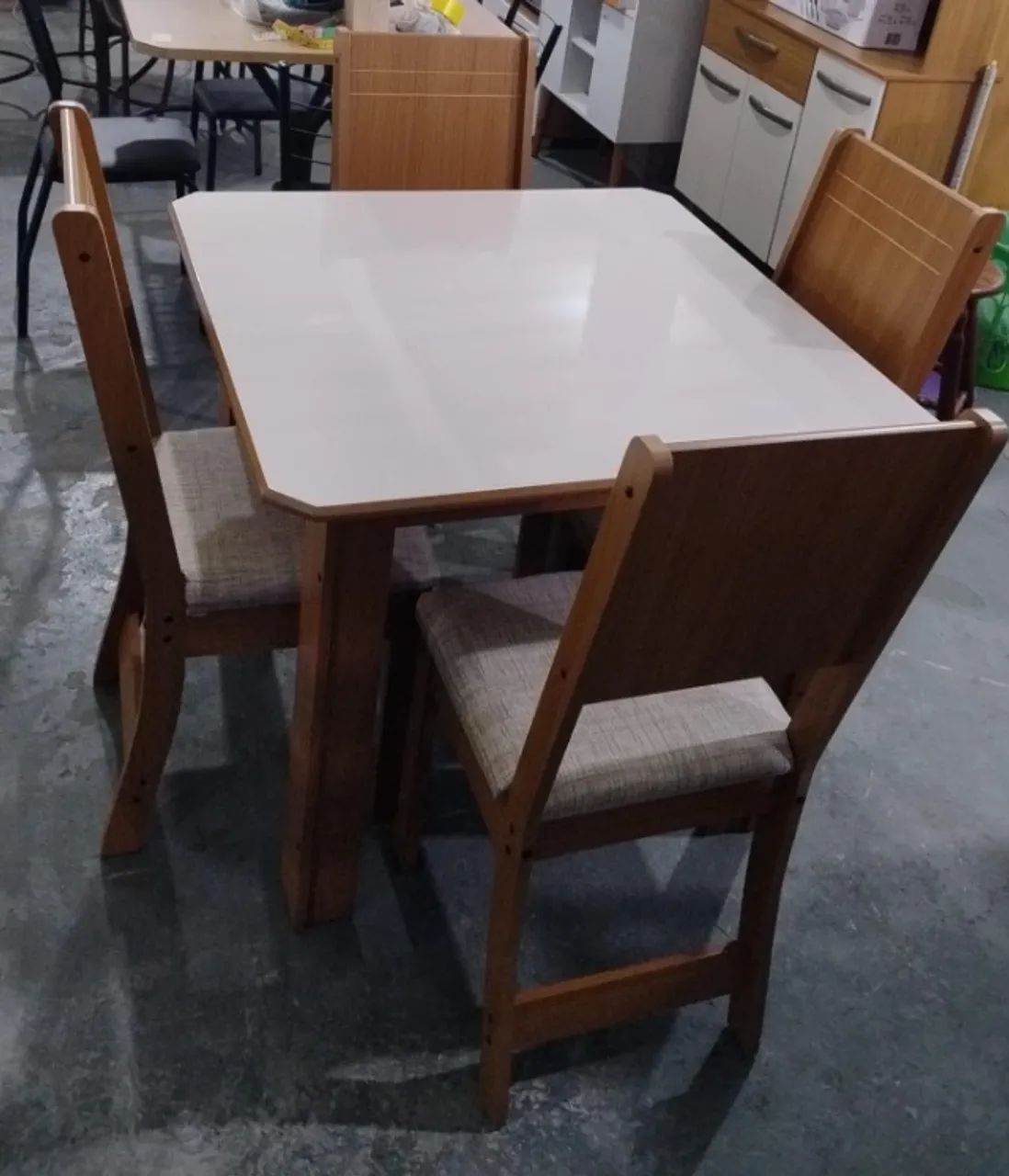 mesa de jantar c/ 4 cadeiras - Foto 3