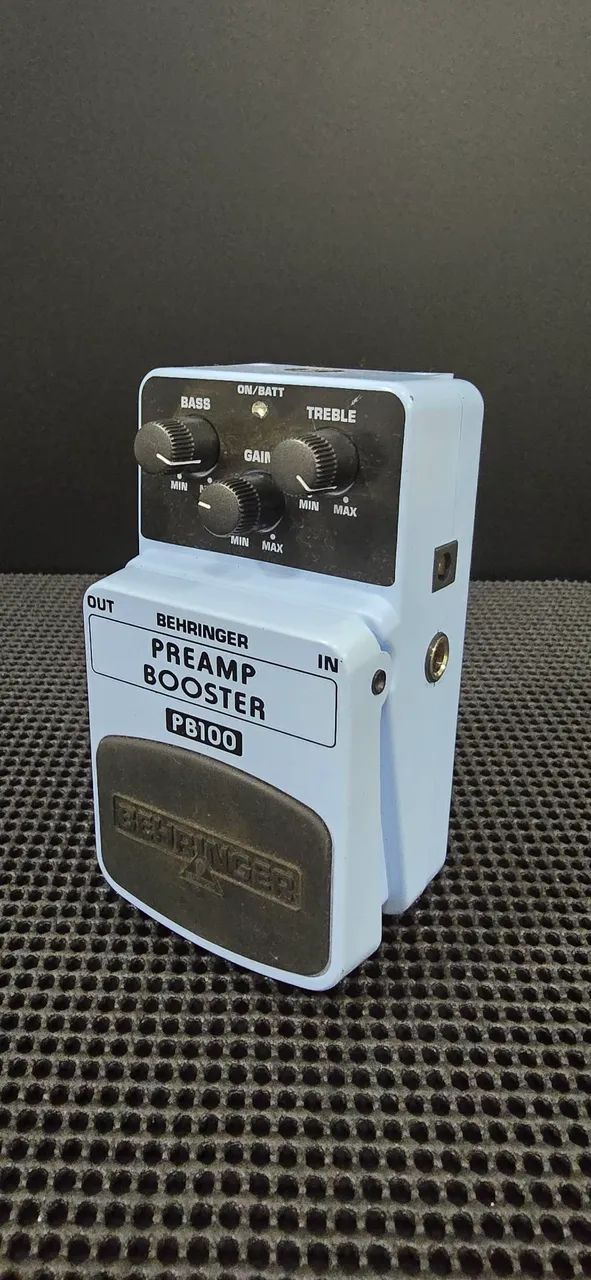 Pedal Behringer Preamp Booster PB-100 (aceito trocas