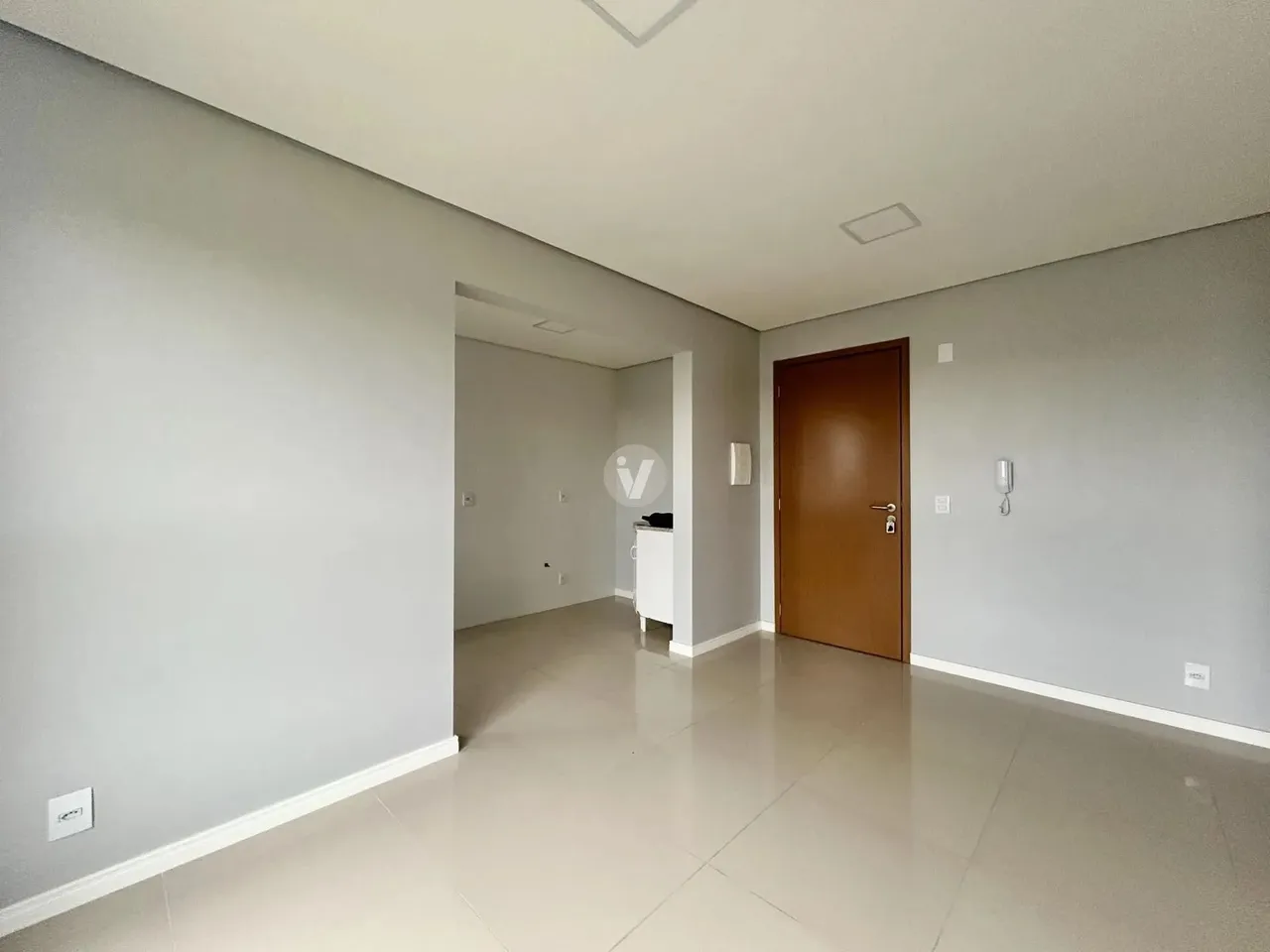 Apartamento 1 dormitório com box de garagem no bairro Camobi