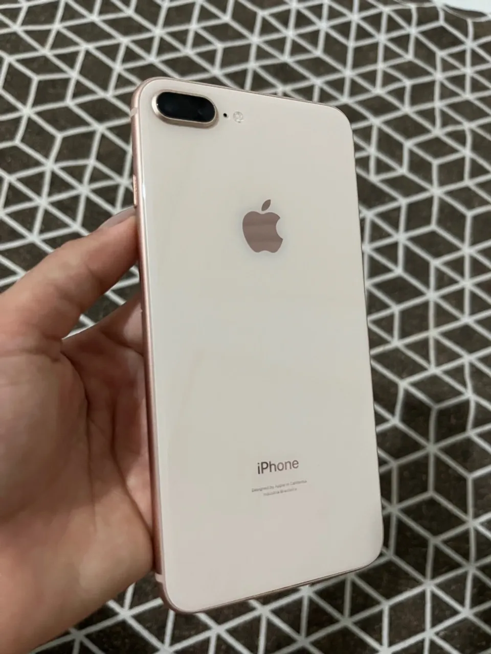 iPhone 8 Plus