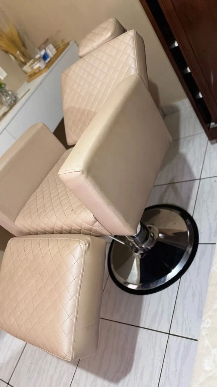 Cadeira de cabeleireiro com apoio para os pés - Foto 3