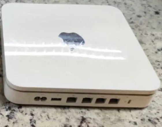 AirPort time capsule64617795285634120
