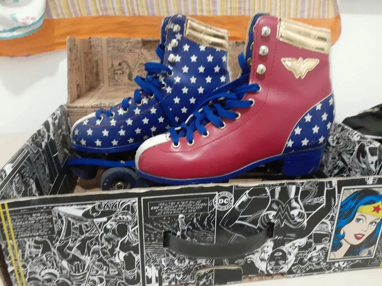 Patins Roller Derby Wonder Woman
