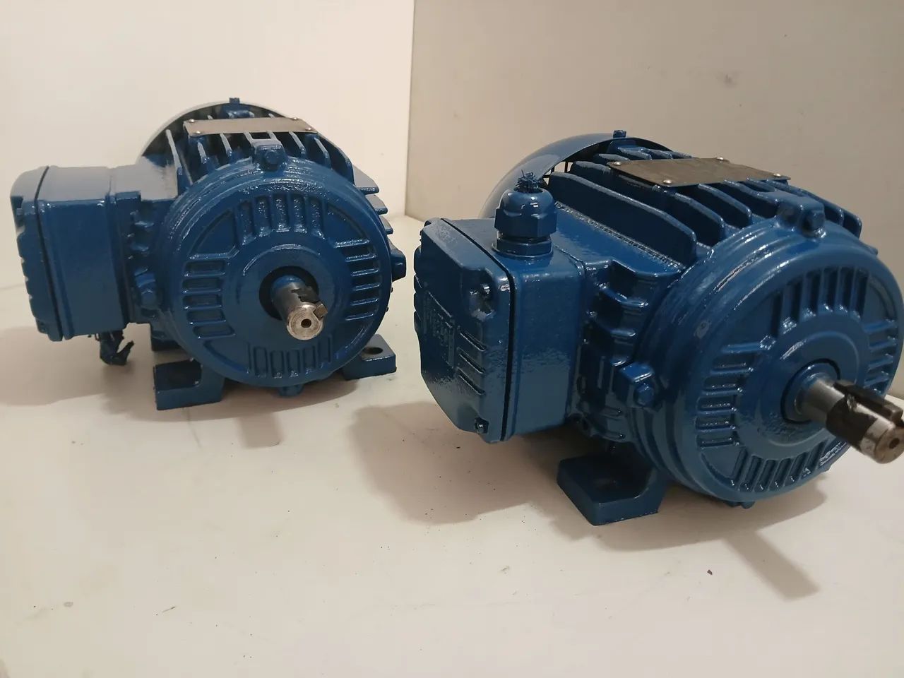 Motor elétrico weg Trifásico 1,5 cv 4 pólos - Foto 5