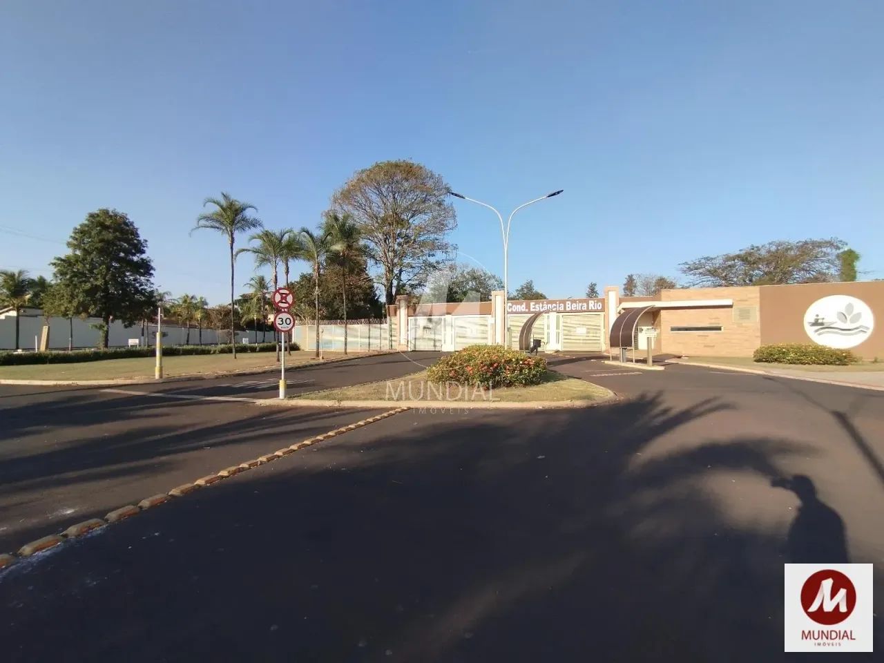 Chacara (chacara) 3 dormitórios/suite, portaria 24 horas, em condomínio fechado - Foto 12