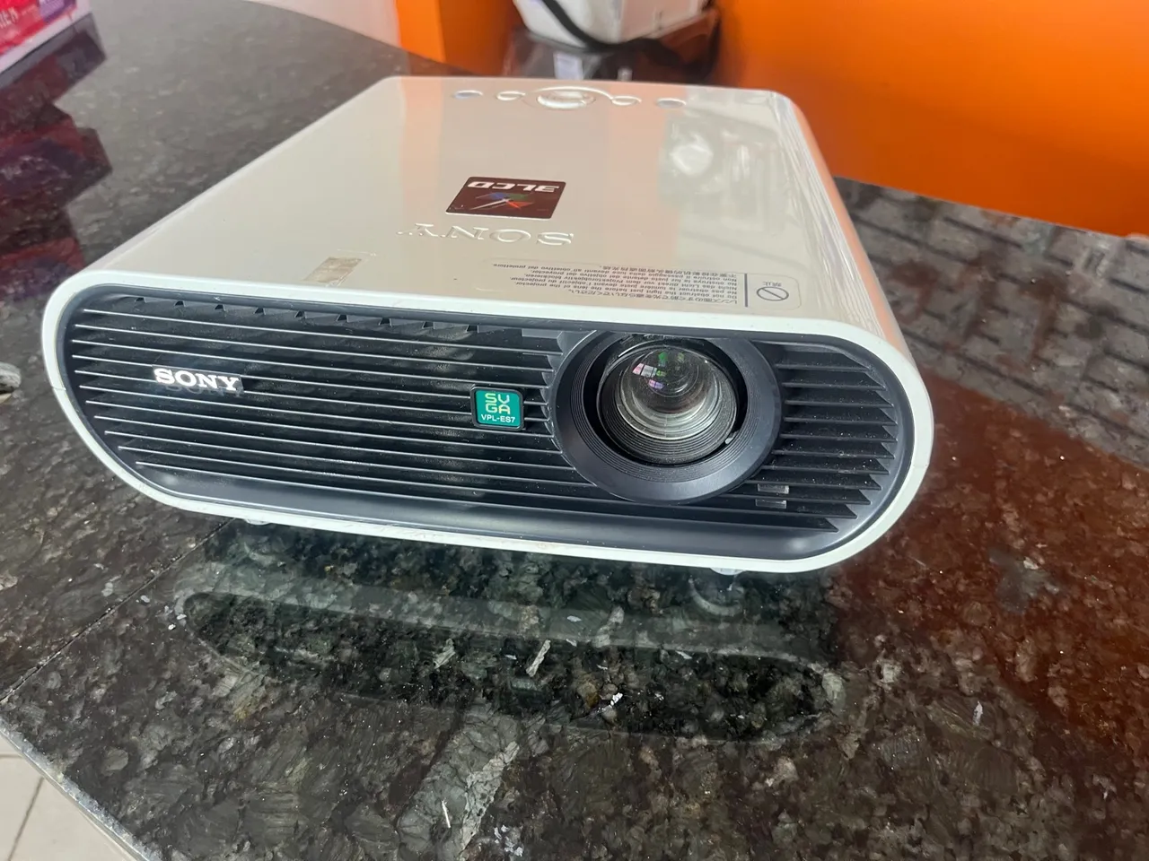 Projetor Sony ES7