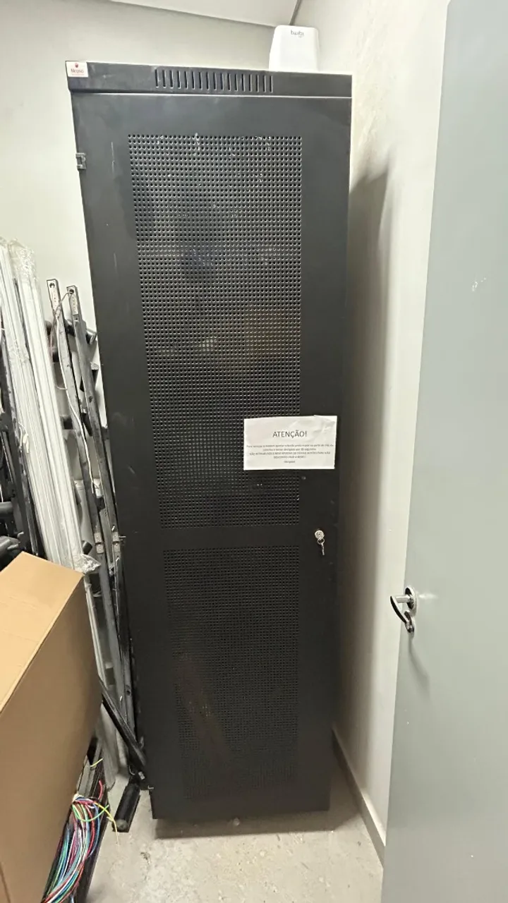 RACK SERVIDOR 