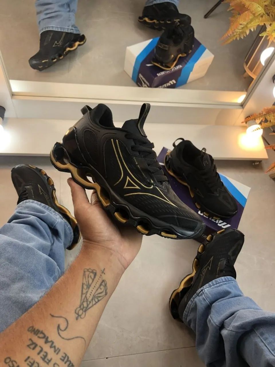Mizuno Preto Dourado 