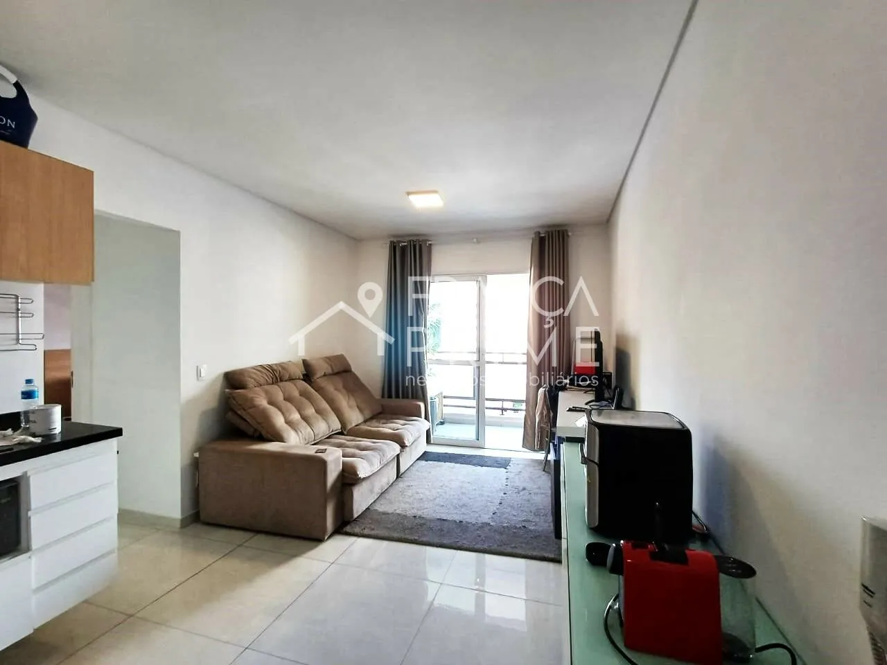 Studio para locação - 40m² - MOBILIADO - 1 dormitório - 1 sala - 1 banheiro - 1 vaga
