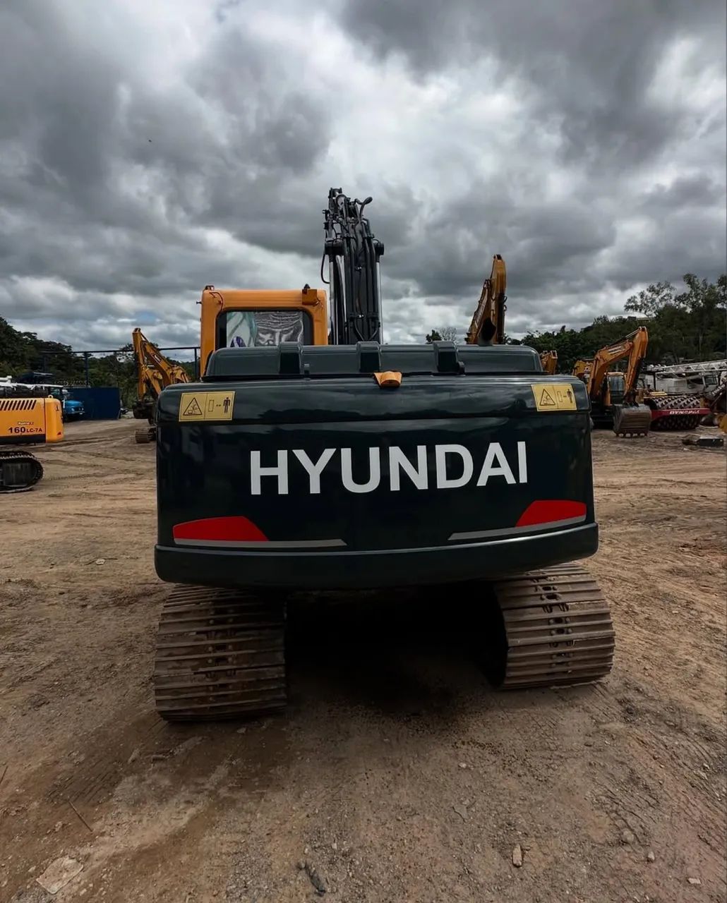 ESCAVADEIRA HYUNDAI - Foto 2