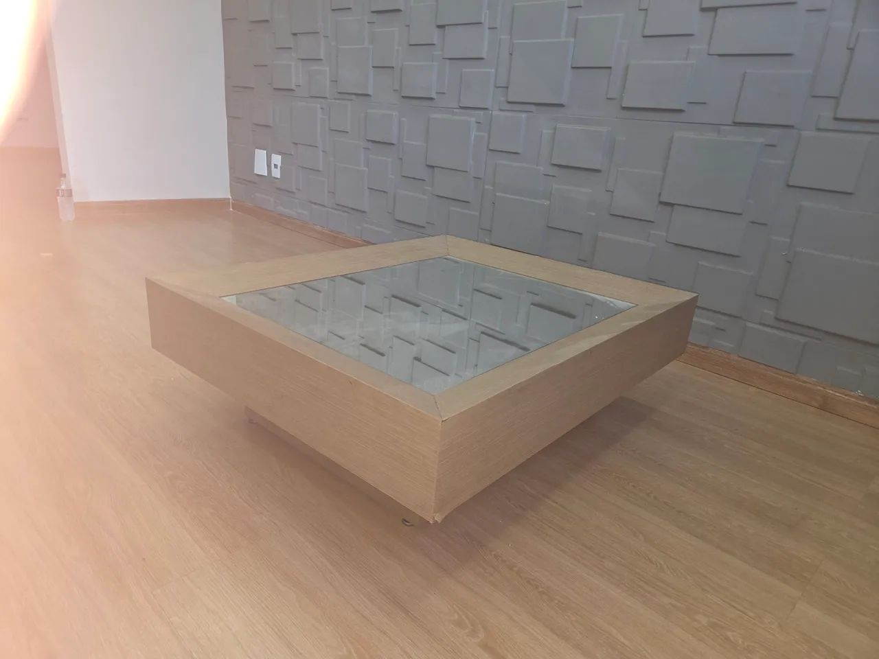 Mesa de centro com espelho