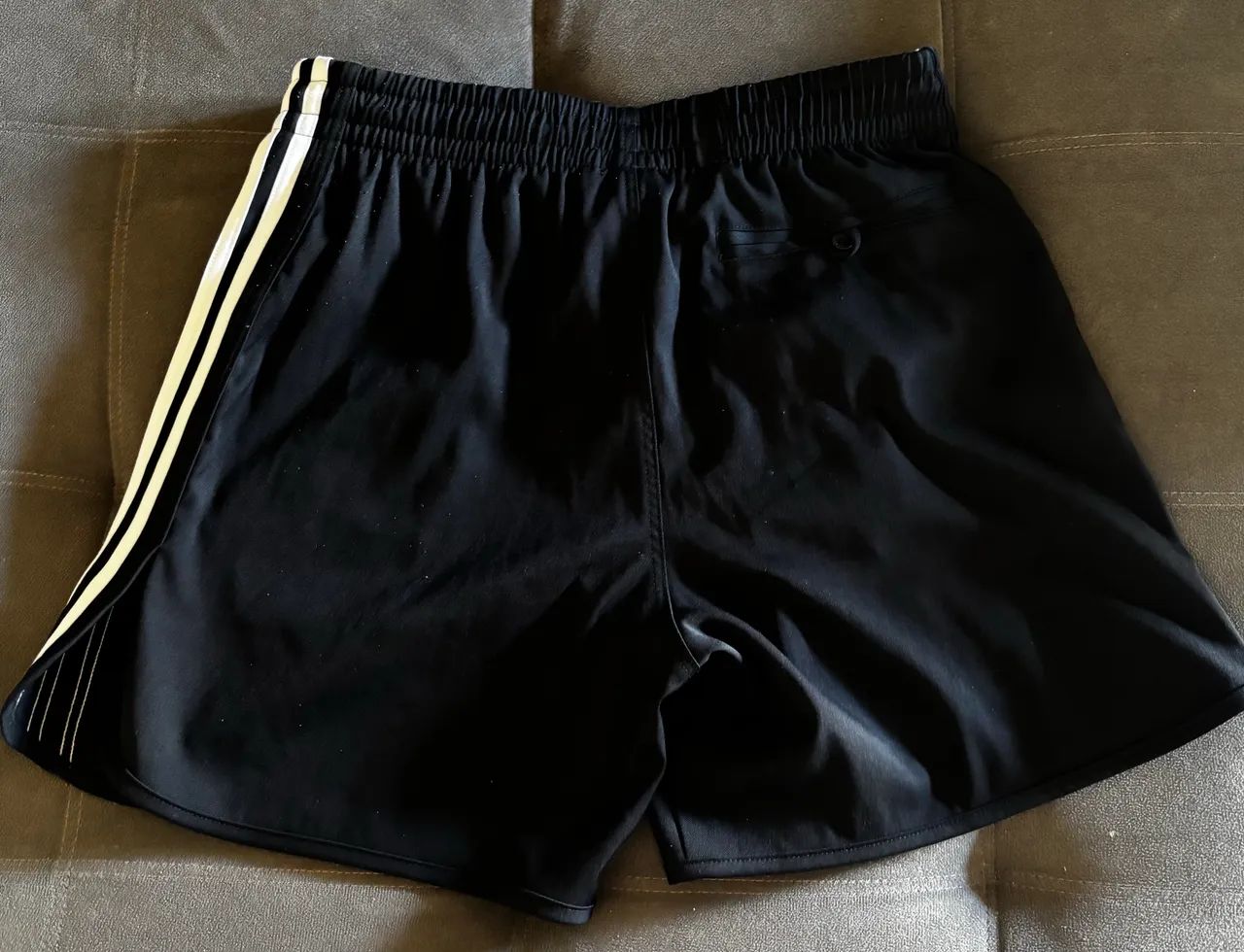 Vendo Short Adidas Original. Tamanho M - Foto 3
