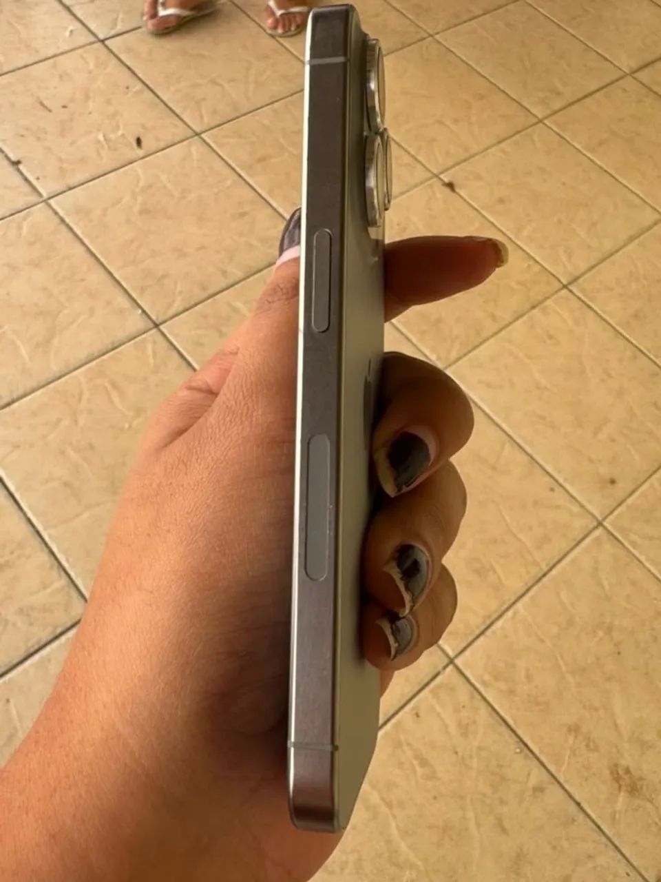 iPhone 15 pro, com caixa e cabo originais  - Foto 5