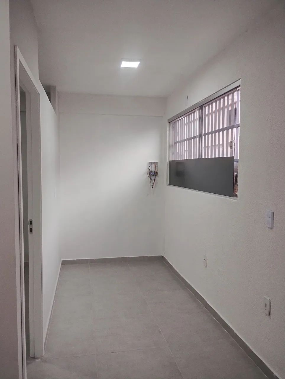 Kit Net/ Casa 1 Quarto  em Laranjeiras Próxima Av Central Serra  - Foto 3