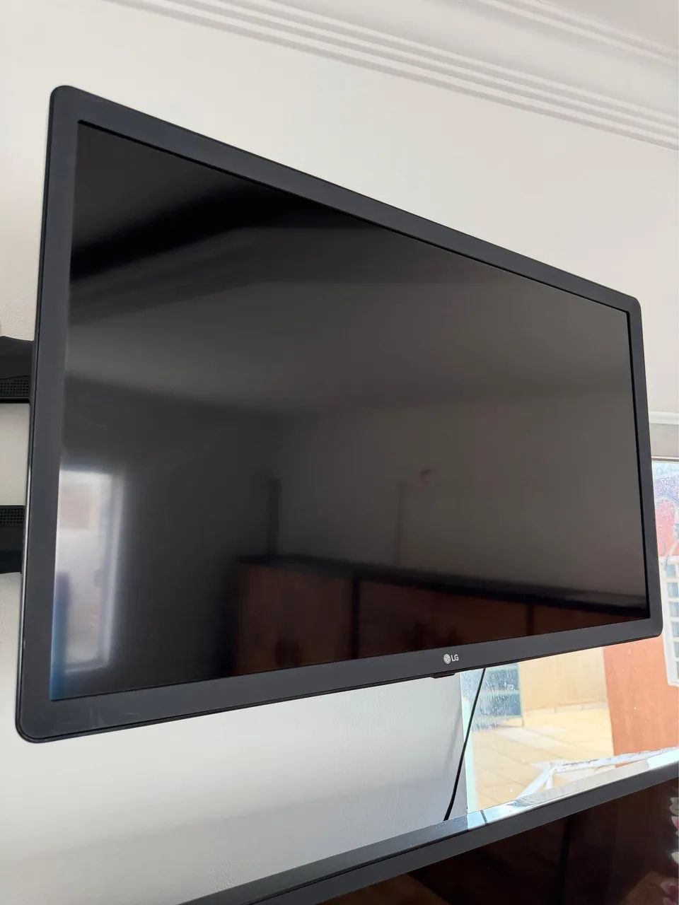 Vendo tv LG 32 polegadas novinha smart tv  - Foto 2