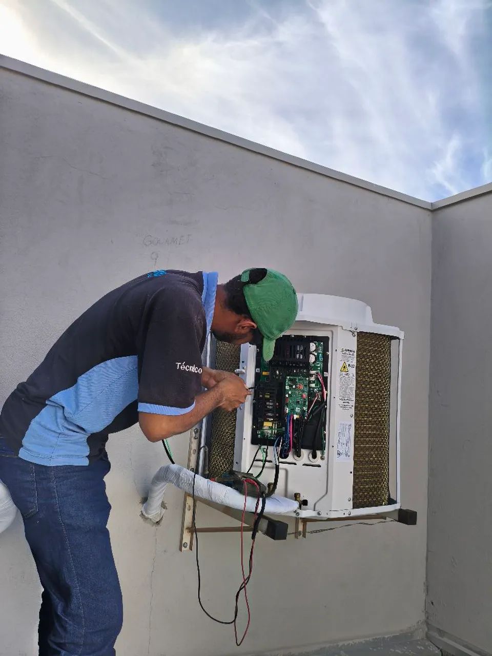 Instalação e Limpeza de Ar Condicionado Split em Cuiabá Técnico Urgente - Foto 3