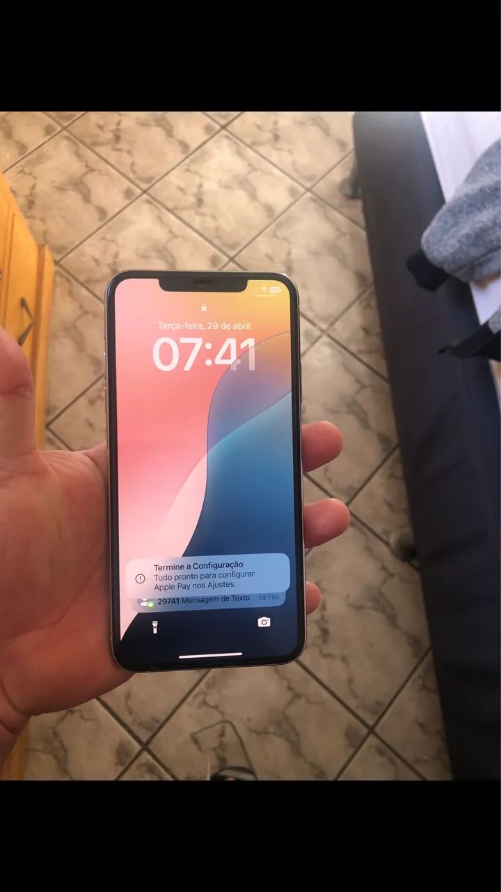 iPhone 11 Pro Max 256 gb com caixa 