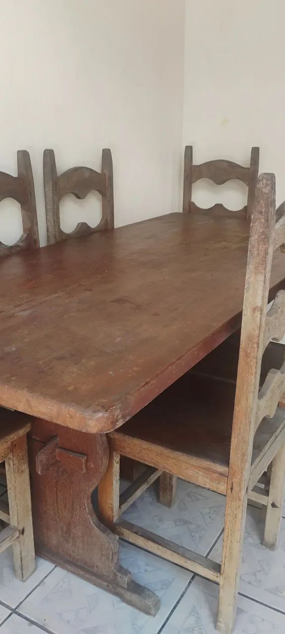 Vende -se uma mesa de madeira com 6 lugares - Foto 2