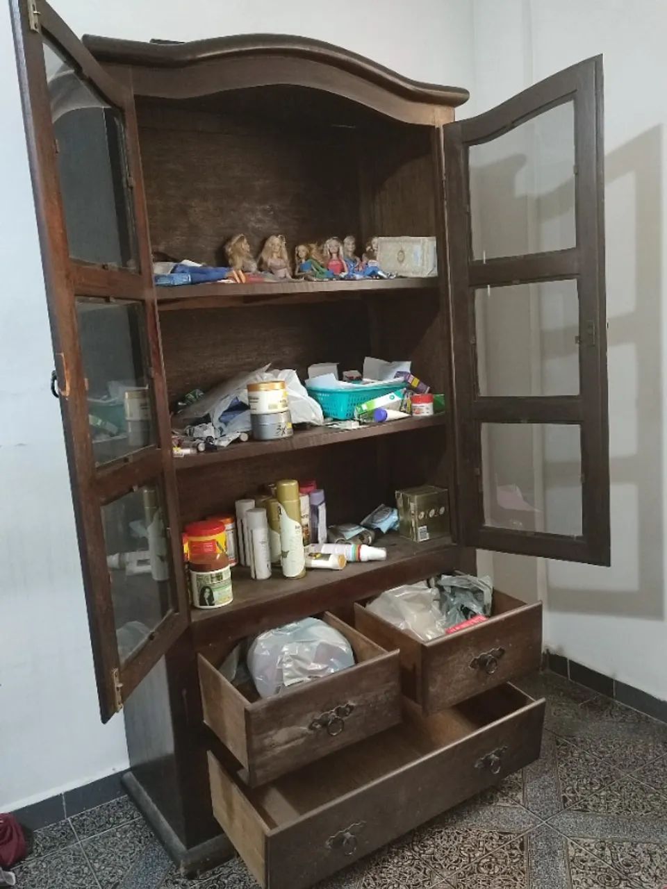 Cristaleira clássica