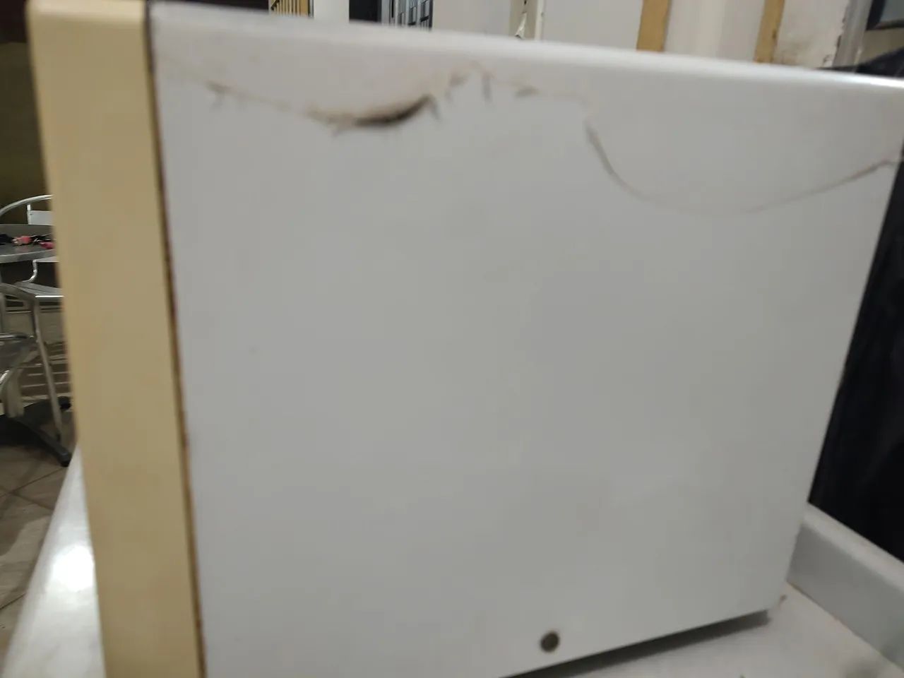 Microondas Eletrolux 17L- com defeito - Foto 4